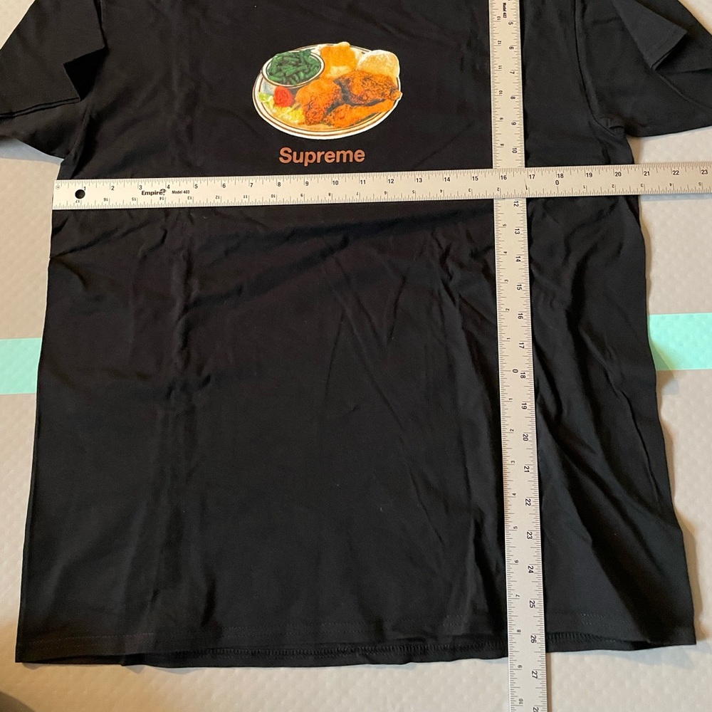 Supreme  chicken dinner XL t shirt